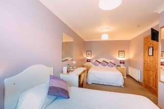 Отели типа «постель и завтрак» Clareville House B&B Scarriff Двухместный номер с 1 кроватью или 2 отдельными кроватями-6